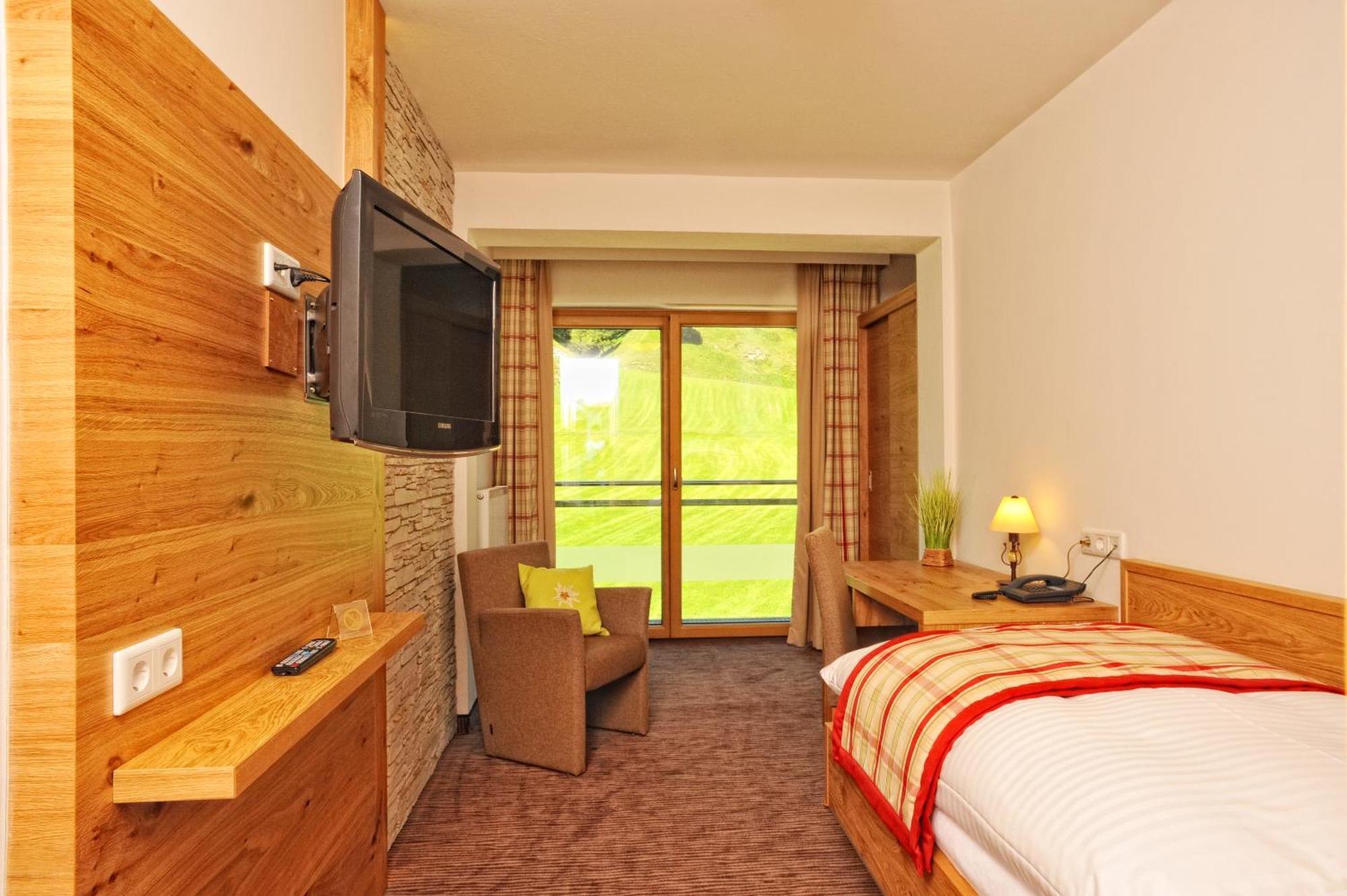 Hotel Barbarahof Saalbach, Inkl Jokercard Exterior foto
