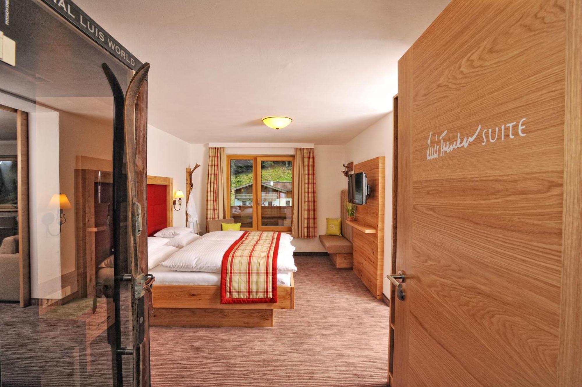 Hotel Barbarahof Saalbach, Inkl Jokercard Exterior foto