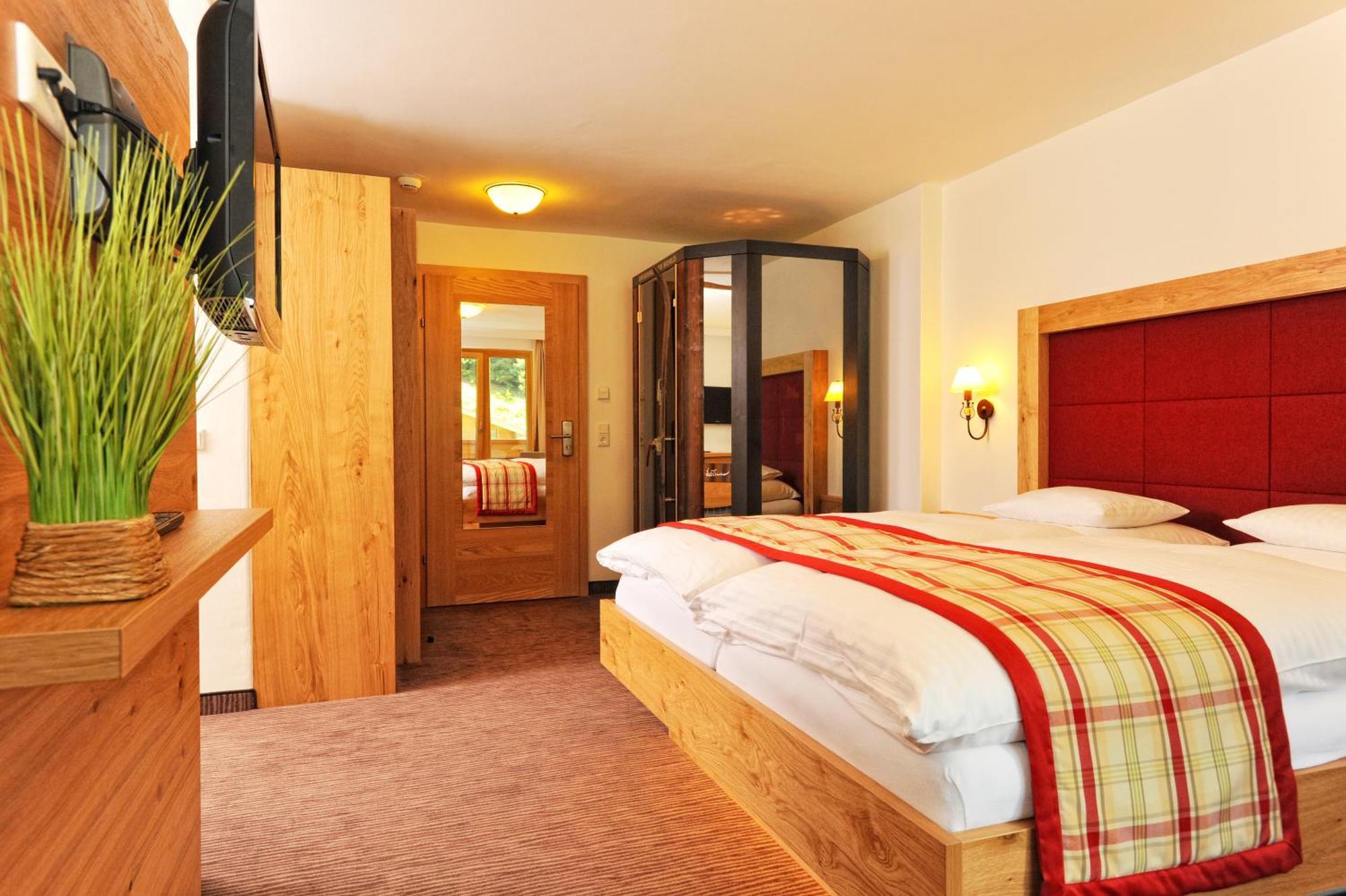 Hotel Barbarahof Saalbach, Inkl Jokercard Exterior foto