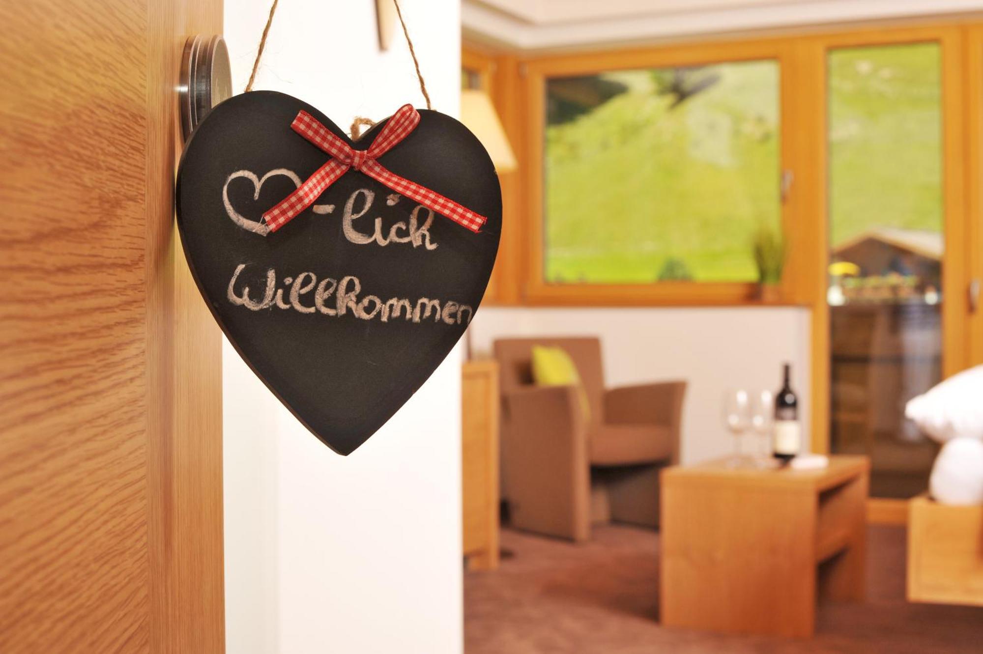 Hotel Barbarahof Saalbach, Inkl Jokercard Exterior foto